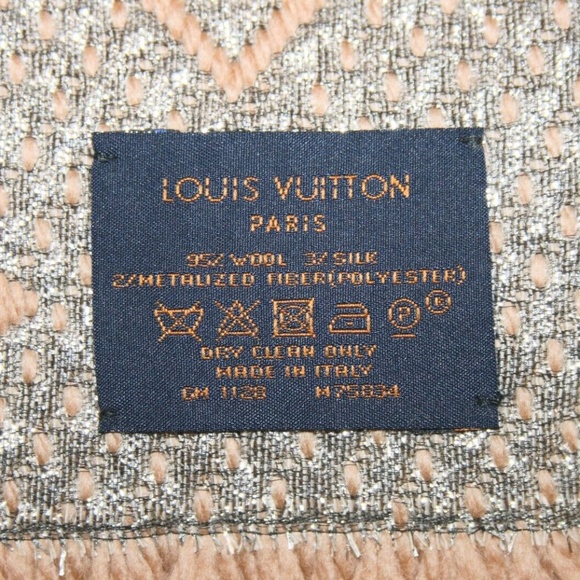 Louis Vuitton LV Monogram Logomania Shine Beige Scarf - Picture 4 of 5